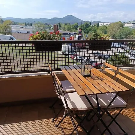 Duplex Con Piscina En * Rubi