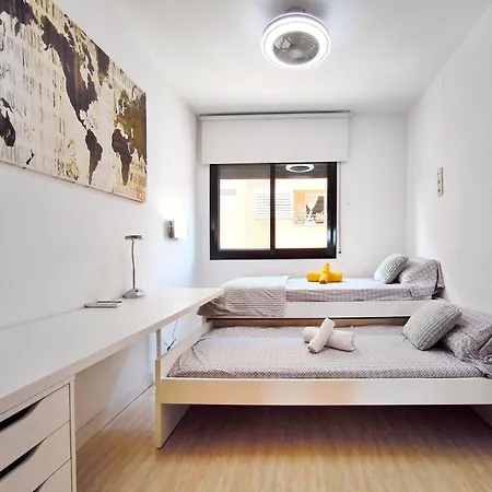 Duplex Con Piscina En ルビー