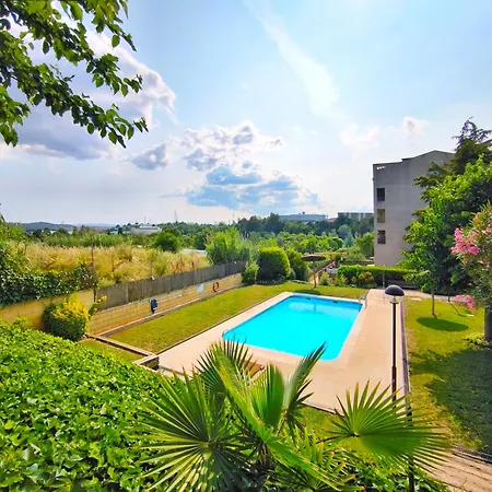 Duplex Con Piscina En *