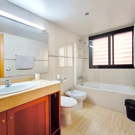 Duplex Con Piscina En * Руби