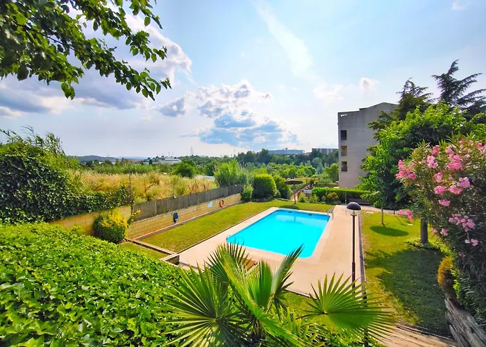 Duplex Con Piscina En *